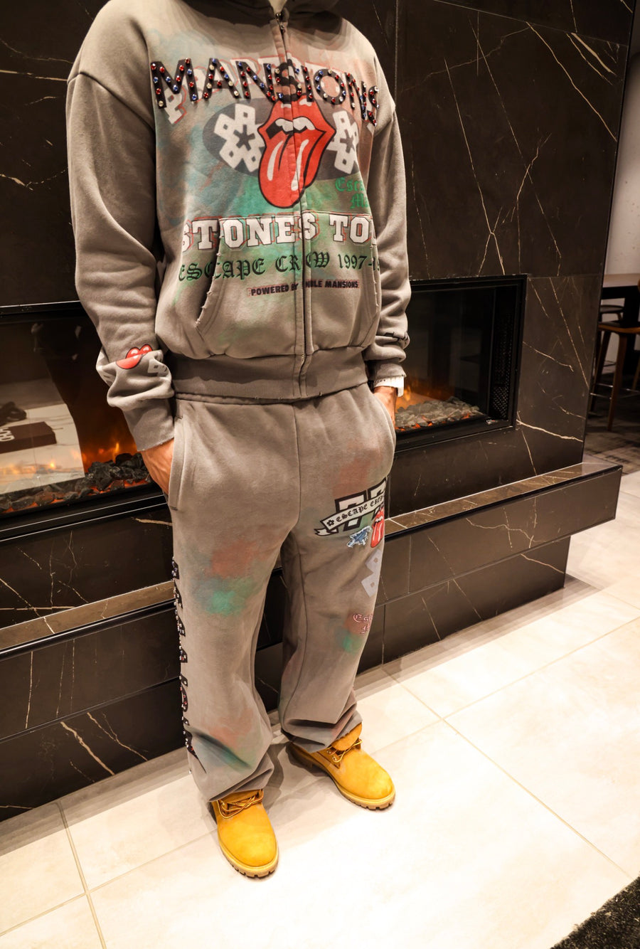 Escape Crew Tour Sweats *Black & Grey
